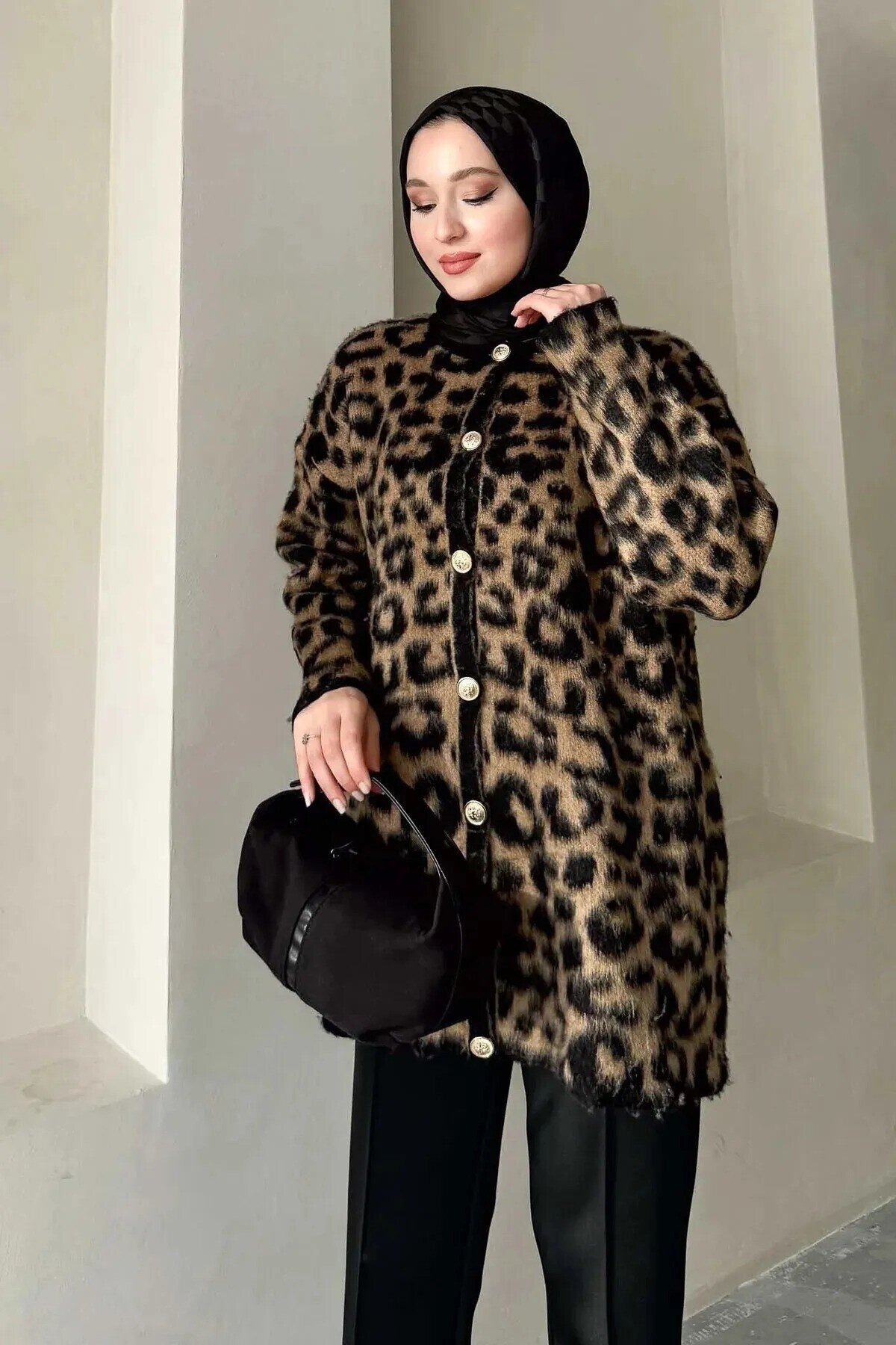 Kadın Yumoş Leopar Desenli Triko Hırka