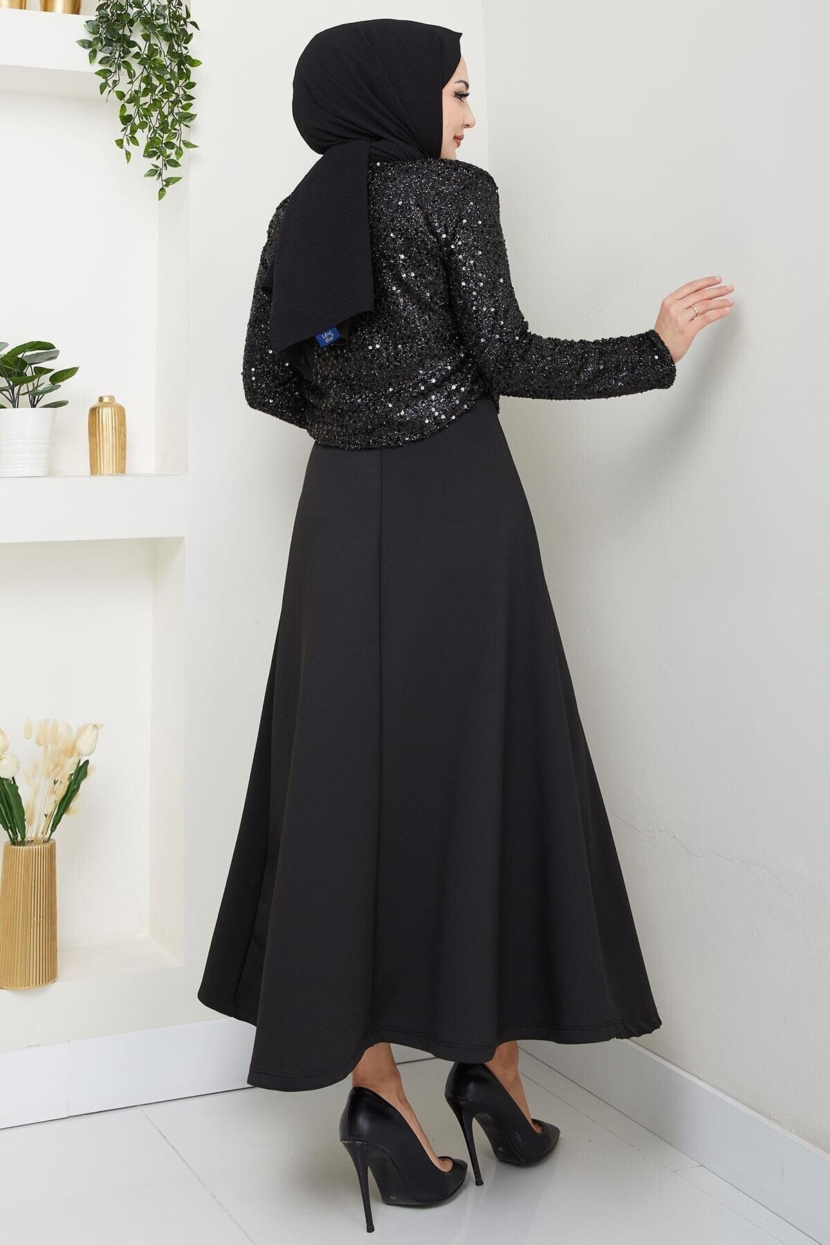 Kurdeleli Pul Payet Ceketli Takım Siyah HM2725