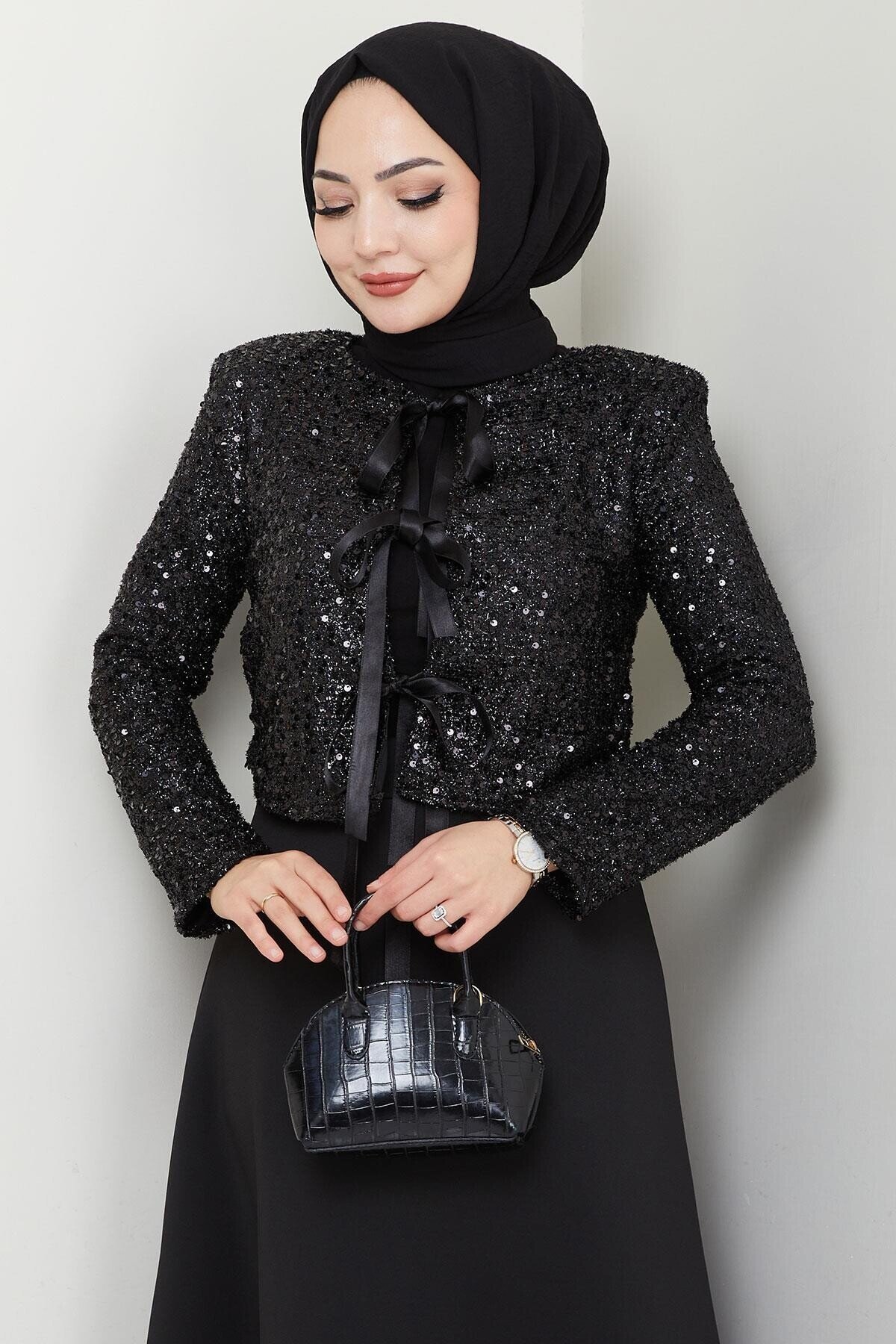 Kurdeleli Pul Payet Ceketli Takım Siyah HM2725
